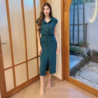 ชุดเซตกระโปรงผ้าวูลเวฟ เสื้อทรงครอปคอปกกระดุมหน้าแต่งกระเป๋าหน้า+กระโปรงเอวเรียบกระเป๋าหน้าแต่งกระดุมหน้าผ่าหน้า A5390