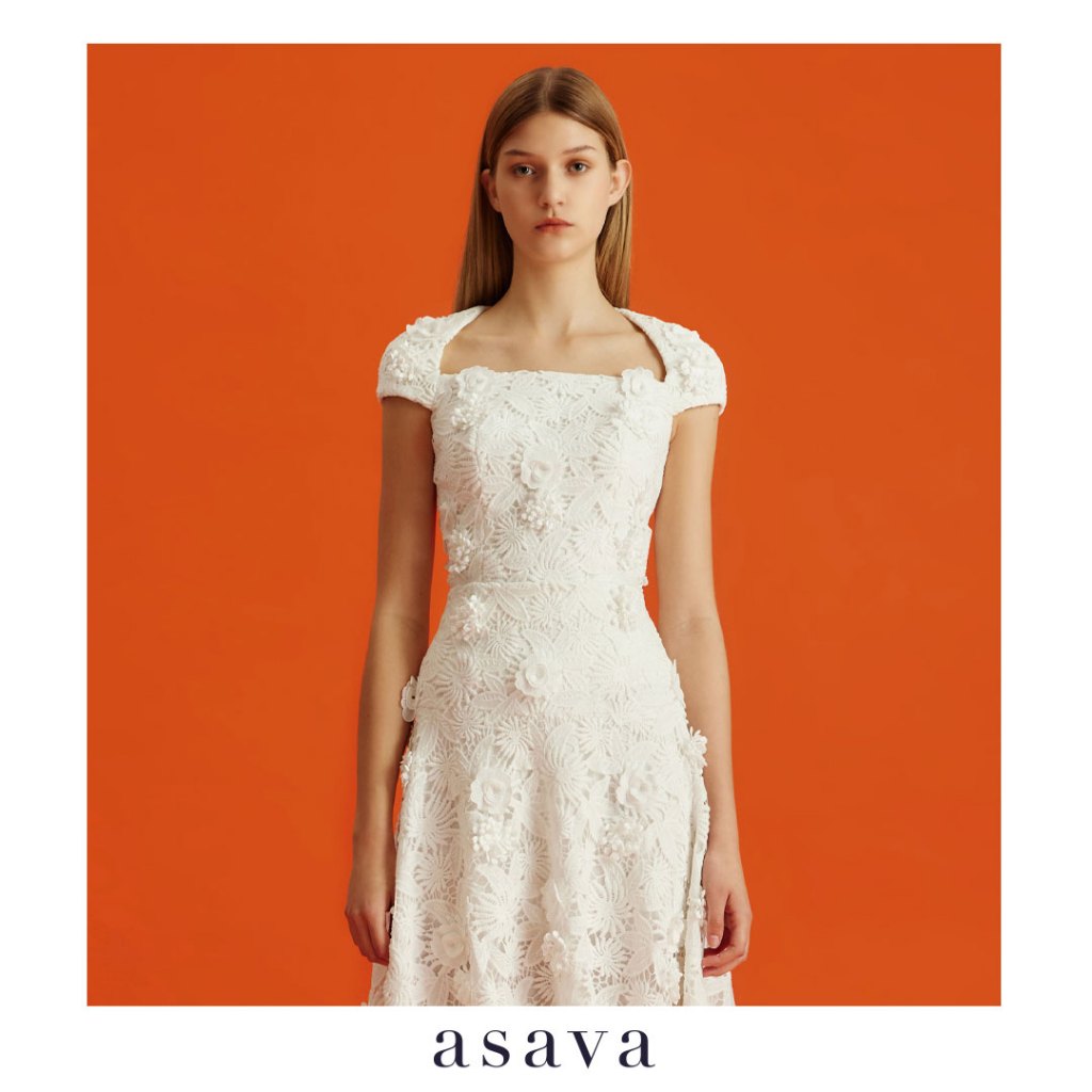 [asava aw24] Zaira Cap Sleeve Blouse เสื้อผู้หญิง แขนสั้น คอสี่เหลี่ยมคางหมู ซิปหลัง ผ้าลูกไม้ตาไก่ 3 มิติ