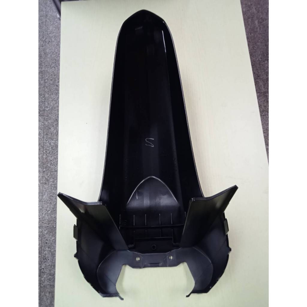 บังโคลนหน้าสีดำเงา รุ่น FINN   ระบุสีได้ครับ - รูปที่ 2