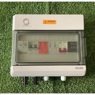 ชุดกล่องเบรกเกอร์ขนาด 1-5KW ชนิดกันน้ำป้องกันไฟกะชากของระบบไฟ AC และ DC สำหรับออนกริดอินเวอร์เตอร์ระบบโซล่าเซลล์