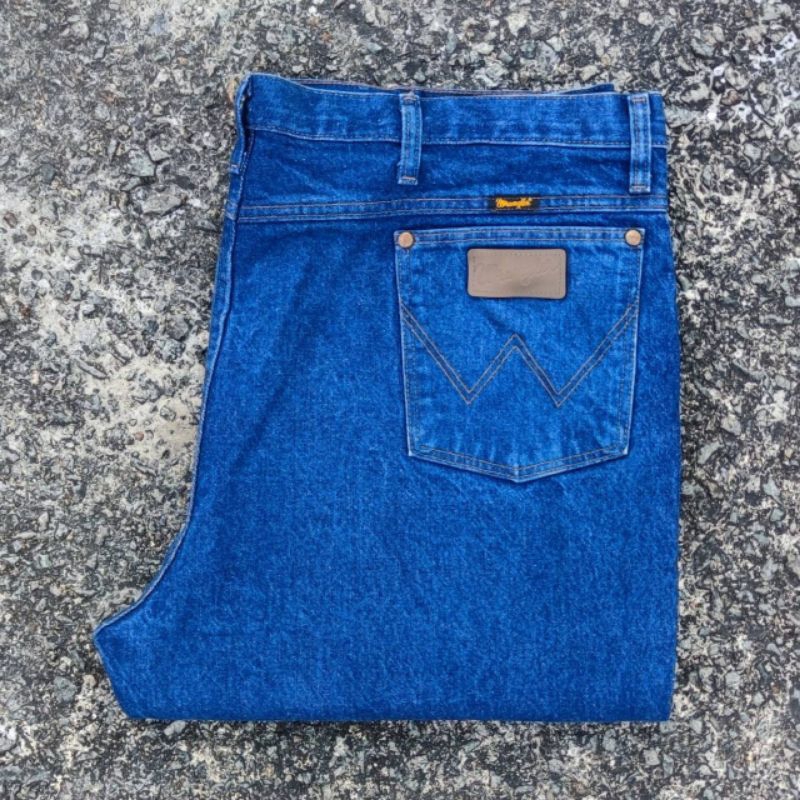 W1/45 กางเกงยีนส์มือสอง Wrangler 🍁 รุ่น 936PWD🍁 ผลิต Maxico เอววัดจริง 45" ยาวทั้งตัว 42ขา 9.5" cott