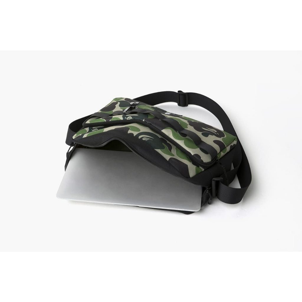 กระเป๋า ​BAPE สะพายข้าง ลายพราง ใบใหญ่ ใส่ไอแพดได้😍