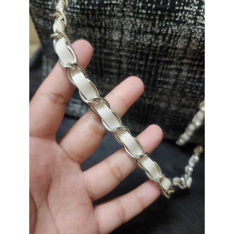 (มือสอง) กระเป๋าสะพาย FOF