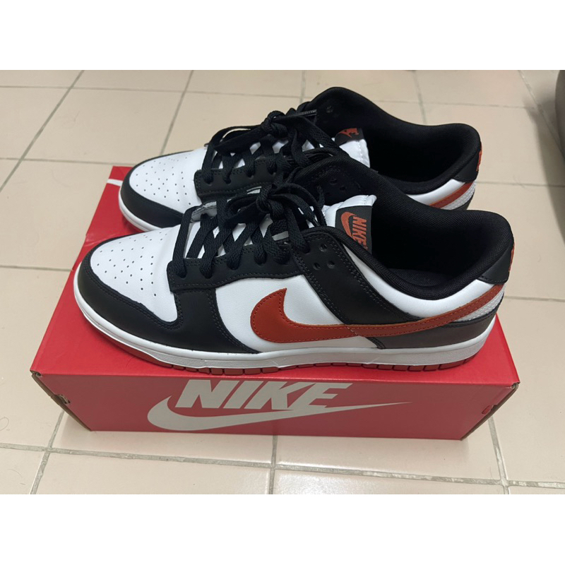 Nike dunk low retro  dragon red black  ไซส์ 11us