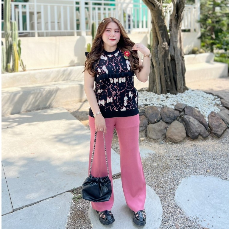 ชุดเซทสาวอวบ ฟรีไซส์ เซทแฟชั่น เซทไหมพรม เสื้อแขนกุด+กางเกงขายาว ชุดสาวอวบน่ารักๆ พร้อมส่ง M-2XLใส่ได้