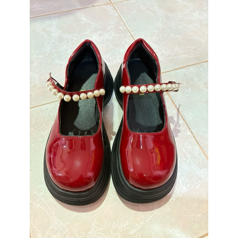รองเท้าคัทชู สีแดงแฟชั่น‼️👠มือ2 สภาพใหม่สุดๆ