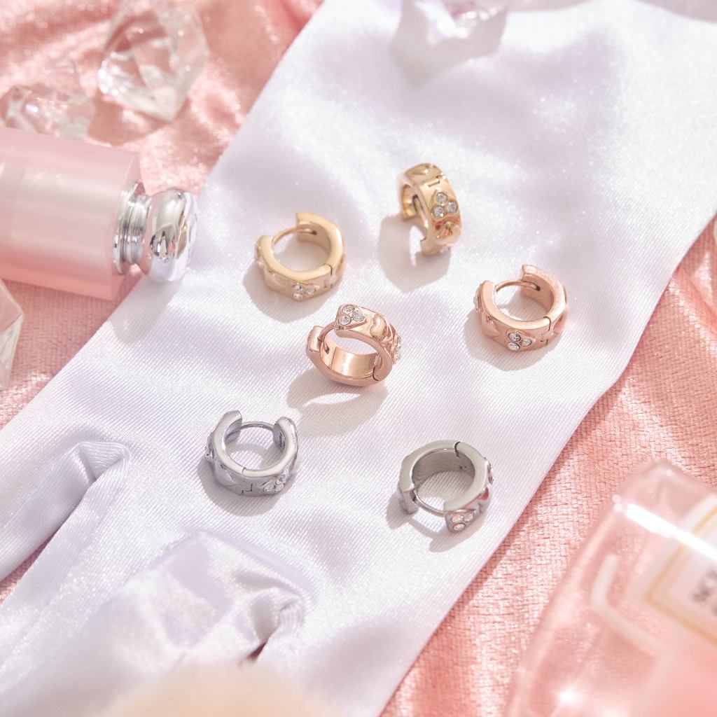 earika.earrings - amour kiss hoop ต่างหูห่วงหัวใจเพชร มี 3 สี วัสดุสแตนเลส (stainless steel)  เหมาะส