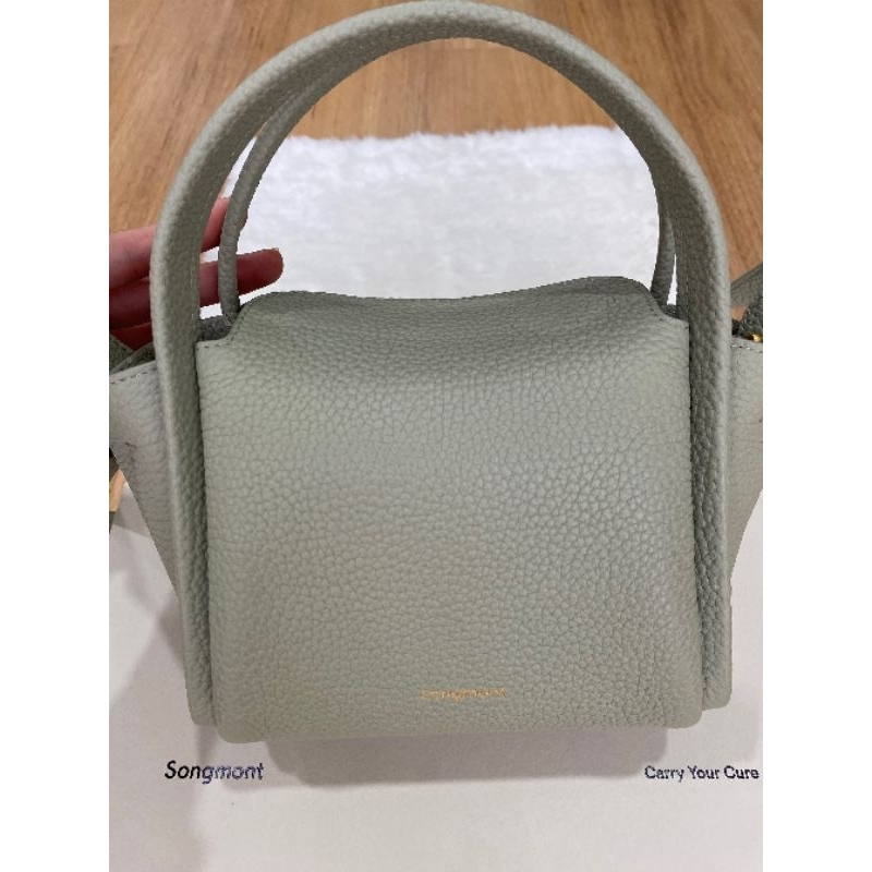 มือสอง Songmont Mini song bag สีมิ้นท์นวลๆ สภาพนางฟ้า
