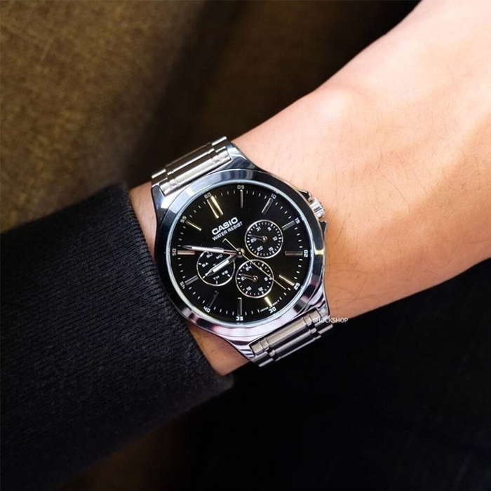 Casio Standard นาฬิกาข้อมือผู้ชาย สายสแตนเลส รุ่น MTP-V300,MTP-V300D,MTP-V300D-1A - สีเงิน