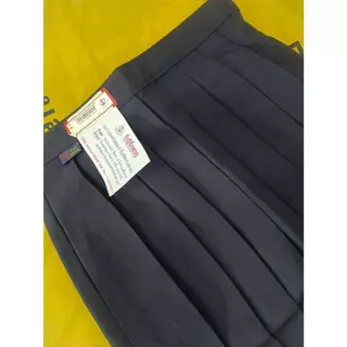 กระโปรงนักเรียน ตราสมอ ของเเท้ 100% จีบรอบตัว สีกรมเข้ม รอบเอวตั้งแต่ 22-34 นิ้ว ชุดนักเรียน