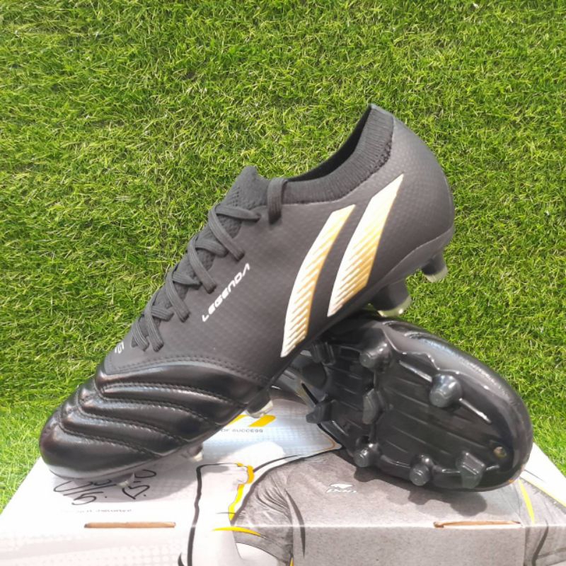 รองเท้าสตั๊ดแพน PAN LEGENDA PR0 ตัวท็อป หนังจิงโจ้. PFS5A1  ราคา 4,990 บาท