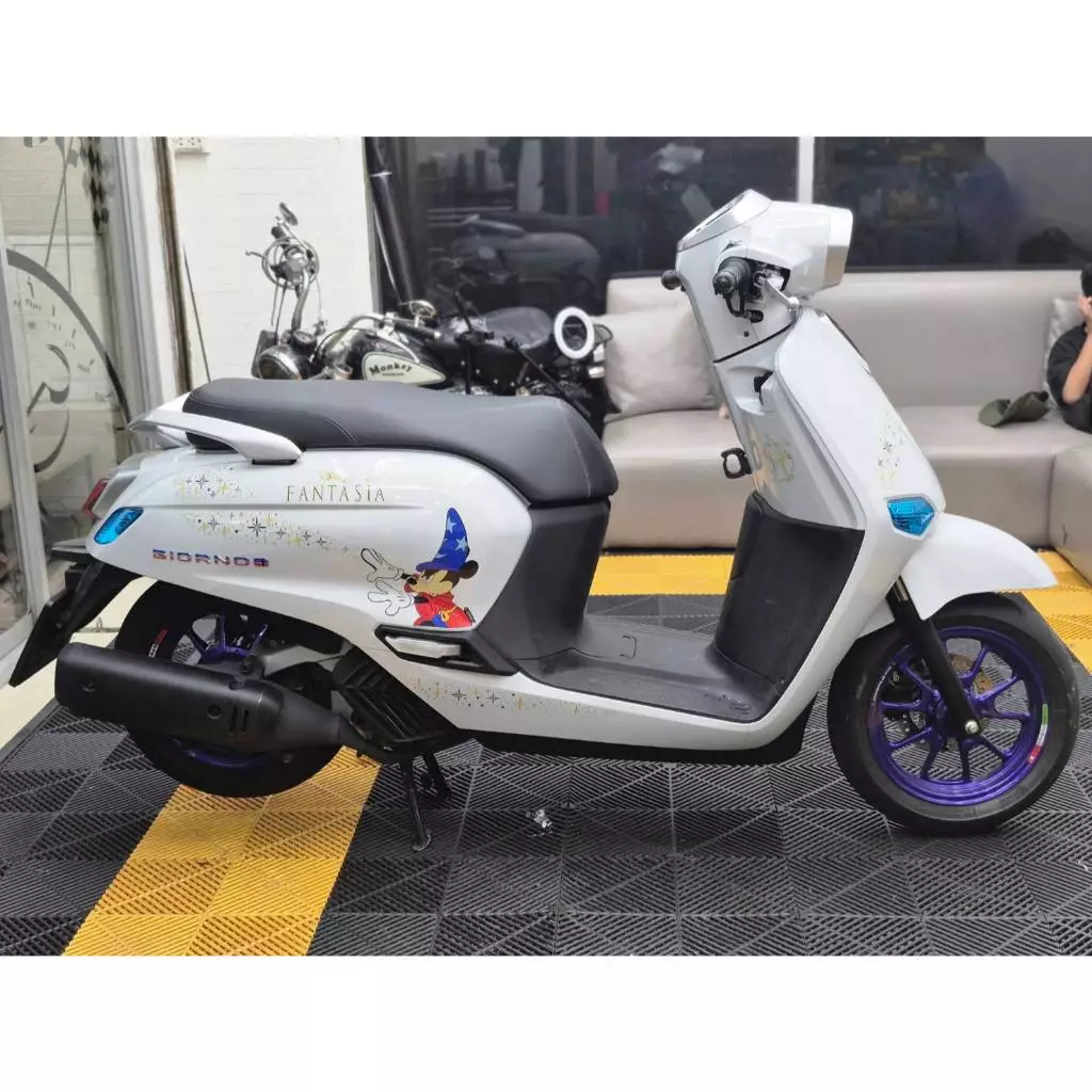 สติกเกอร์แต่งรถ ลายน่ารัก Honda Giorno+ thumbnail 3