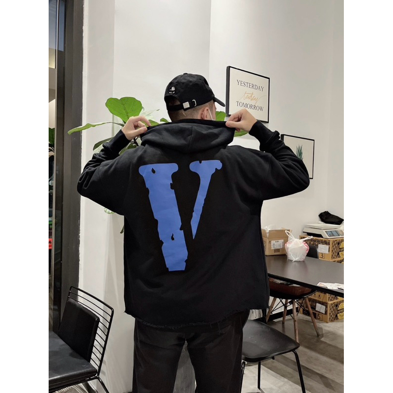 [ของแท้💯%]VLONE BLUE/BLACK LOGO HOODIE