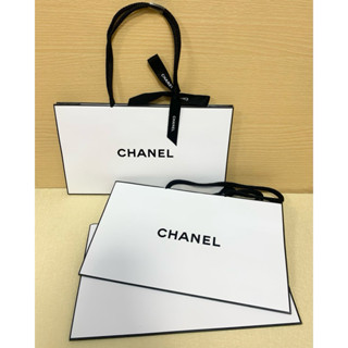 ถุงกระดาษแบรนด์ Chanel แท้ 💯% ไซส์น้ำหอม 24x14x7 cm