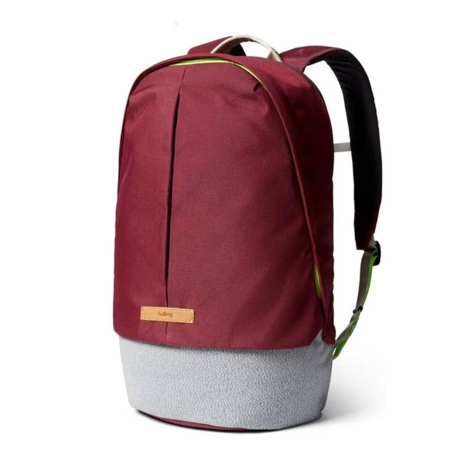 Bellroy Classic Backpack Plus 22L กระเป๋าเป้สะพายหลัง กระเป่าใส่แล็ปท็อป สี NEON CABERNET, Black, As