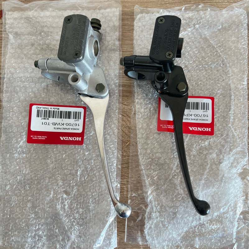 ปั้มบน Wave 2สี แท้โรงงาน โลโก้นิชชิน (เทา-ดำ) ใส่ได้กับ110/110i/125 ใส่กับเวฟทุกรุ่น รับประกัน 1 เดือน