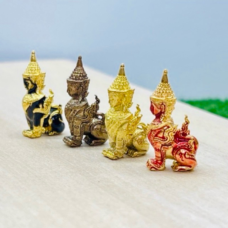 พญาปุริสาท เทวะคู่บารมีท้าวเวสสุวรรณ ขับไล่สิ่งไม่ดีบันดาลทรัพย์ ขนาด 1x2.5 cm.