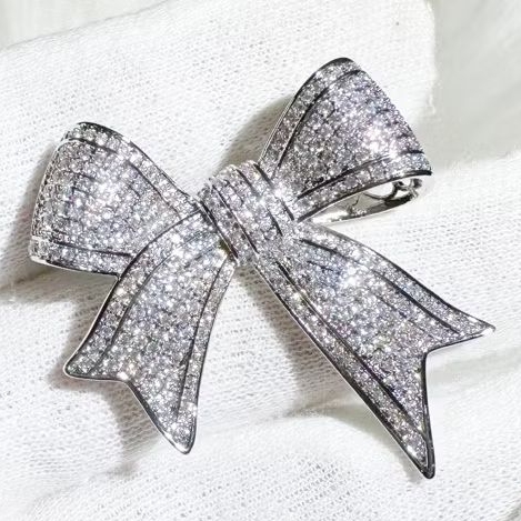 เข็มกลัดโบว์ เข็มกลัดติดเสื้อ Diamond Brooch แบบหางตัด งานสวยหวานน่ารัก