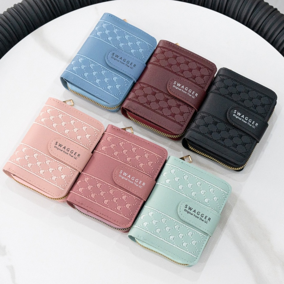 กระเป๋าสตางค์ใบสั้น (GC-5501) มีช่องเก็บการ์ด เก็บธนบัตรได้ ช่องซิปใช้งานง่าย หนังพียู