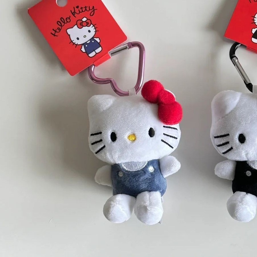 Sanrio Hello Kitty ตุ๊กตาของเล่น พวงกุญแจน่ารักน่ารัก  ของขวัญวันเกิด จี้กระเป๋าเป้สะพายหลัง