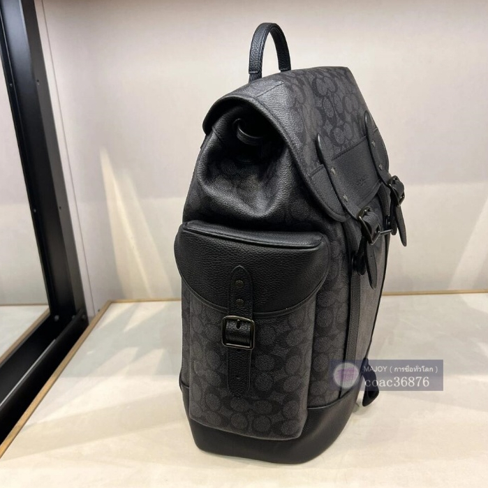 แท้💯% Outlet Hudson 30 กระเป๋าเป้สะพายหลังผู้ชายแบบมีเชือกปิดลาย C แบบคลาสสิก สามารถใส่โน๊ตบุ๊คขนาด 16 นิ้วได้