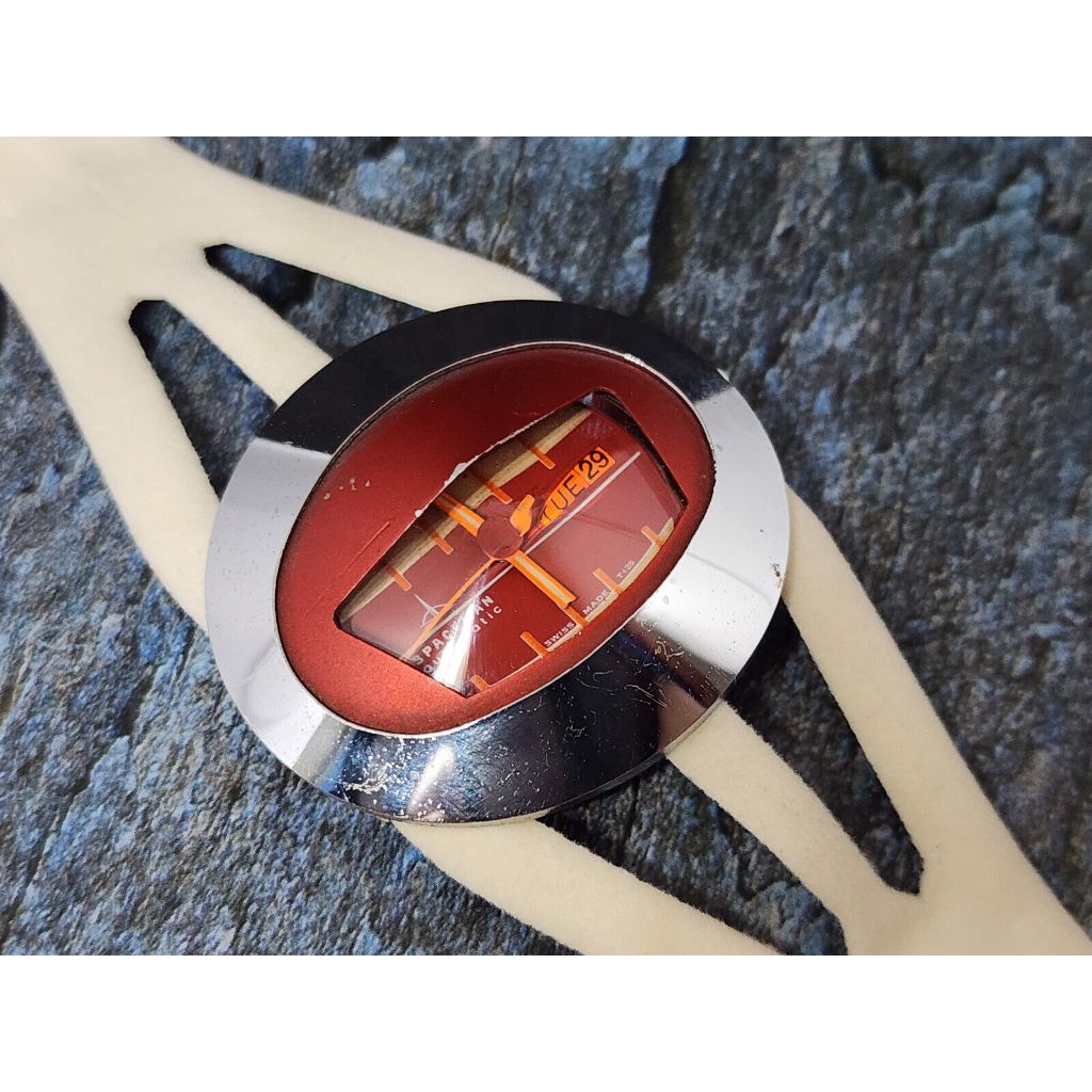 นาฬิกา VINTAGE SPACEMAN OMAX OVAL CASE AUTOMATIC หน้าสีแดง