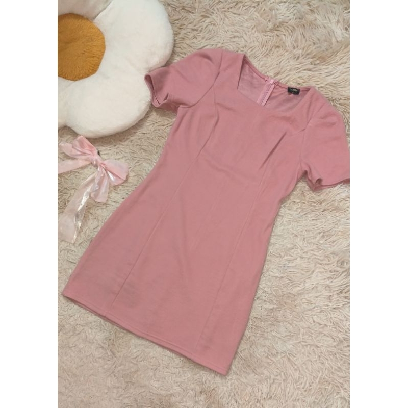 พร้อมส่งชุดเดรสสีชมพูงานป้ายvonda