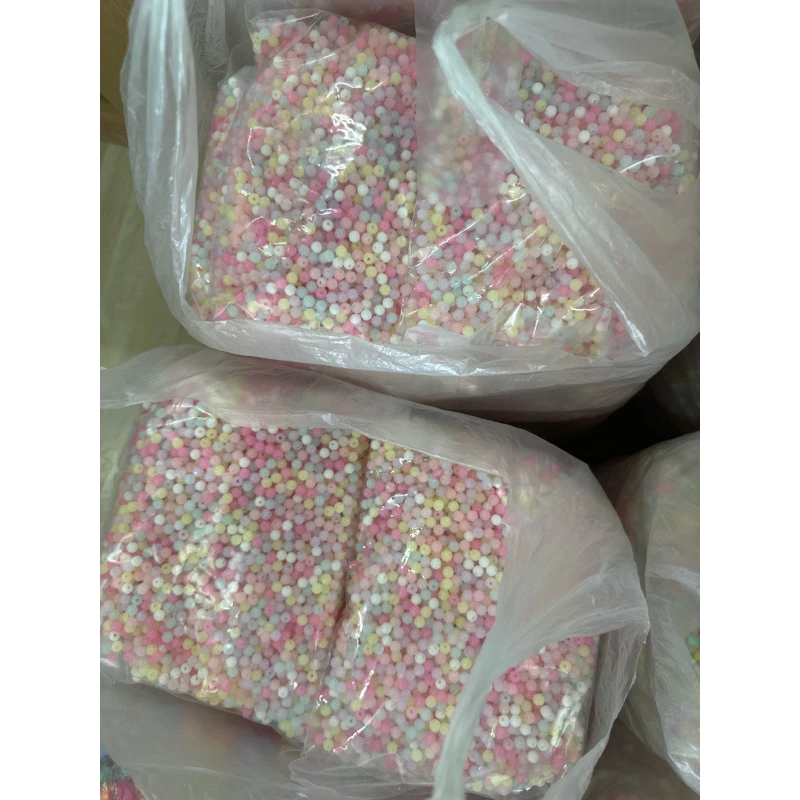 ลูกปัดอะคริลิคกลมมีรูร้อยถุง500กรัมสินค้าdiy