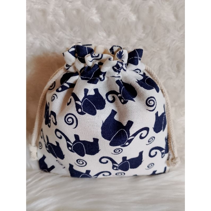 พร้อมส่ง!!!กระเป๋าผ้าหูรูดมินิ มีหลายลาย ผ้าคอตตอนนำเข้า ผ้าป่าน ผ้าฝ้ายไทย ผ้าคอตตอนมีซับใน ใส่ของจุกจิก - รูปที่ 3