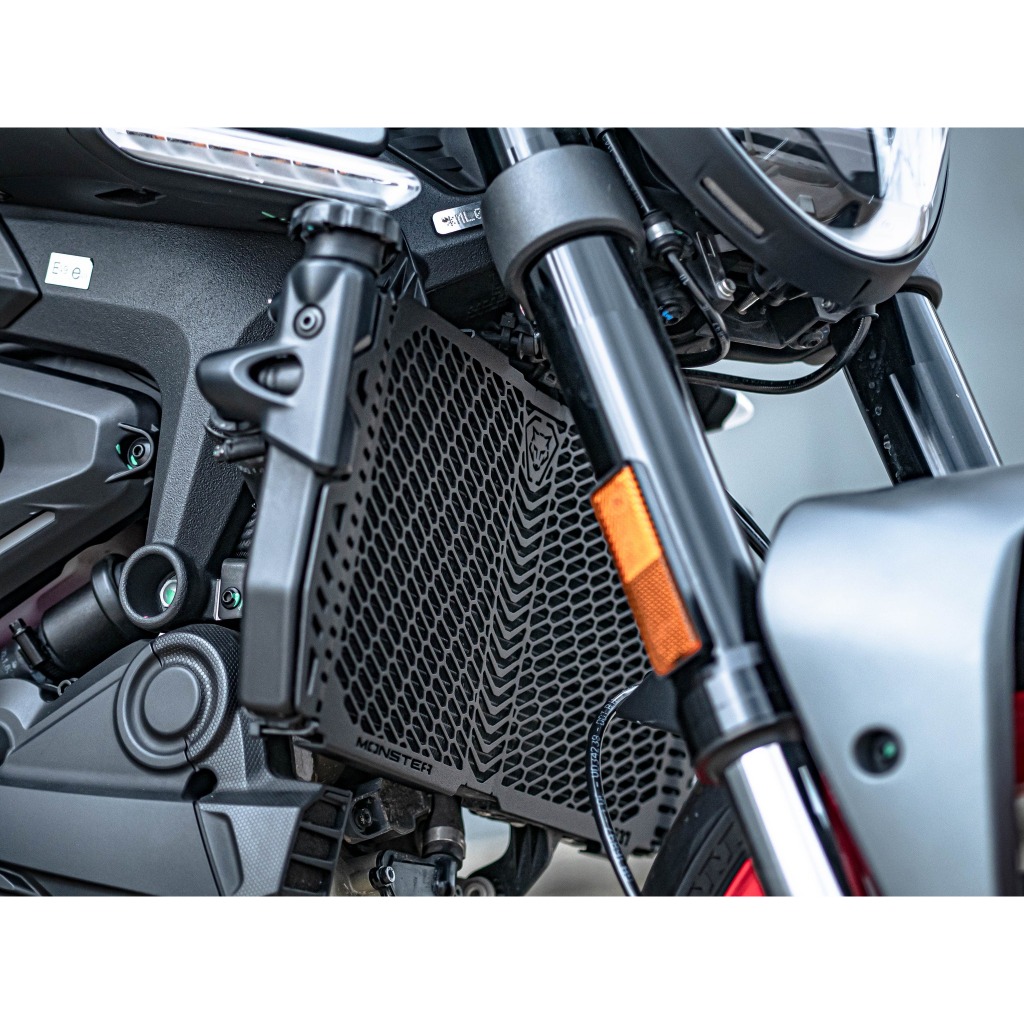 การ์ดหม้อน้ำ Were Wolf สำหรับ Ducati Monster 937 / Radiator Guard