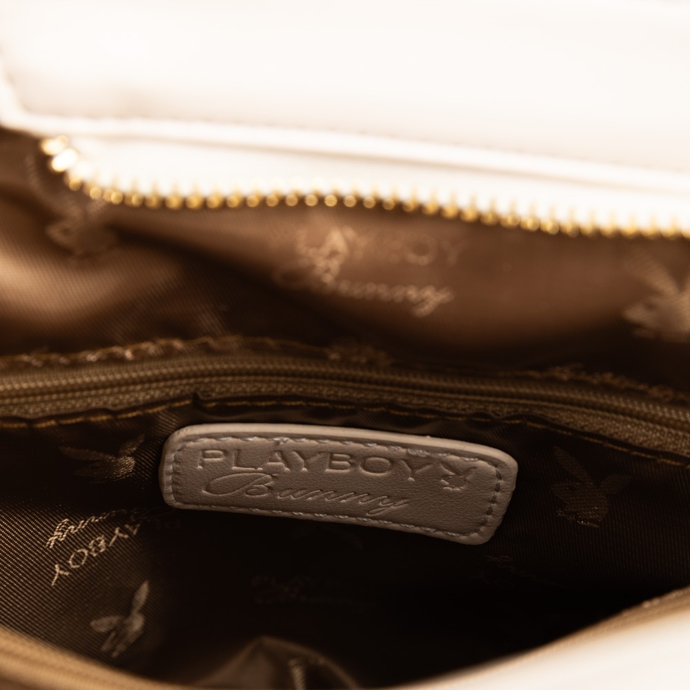 PLAYBOY รุ่น Amber Bag กระเป่าสะพายข้างผู้หญิง รหัส ST-B251PB607 ดีไซน์ทรง Bucket หนังบุนวม มี 3 สี
