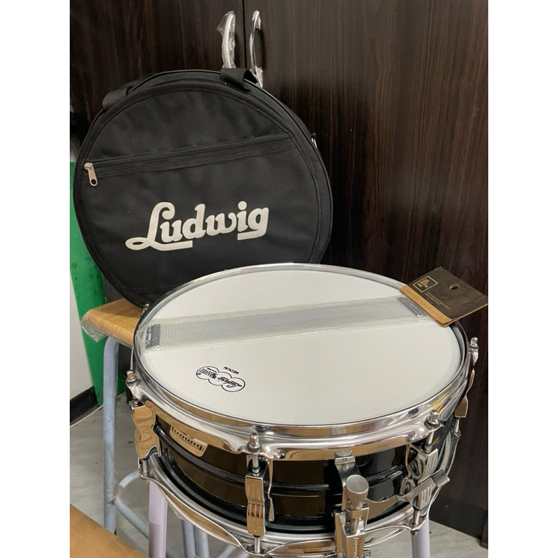 กลองสแนร์ Snare Drum  Ludwig black