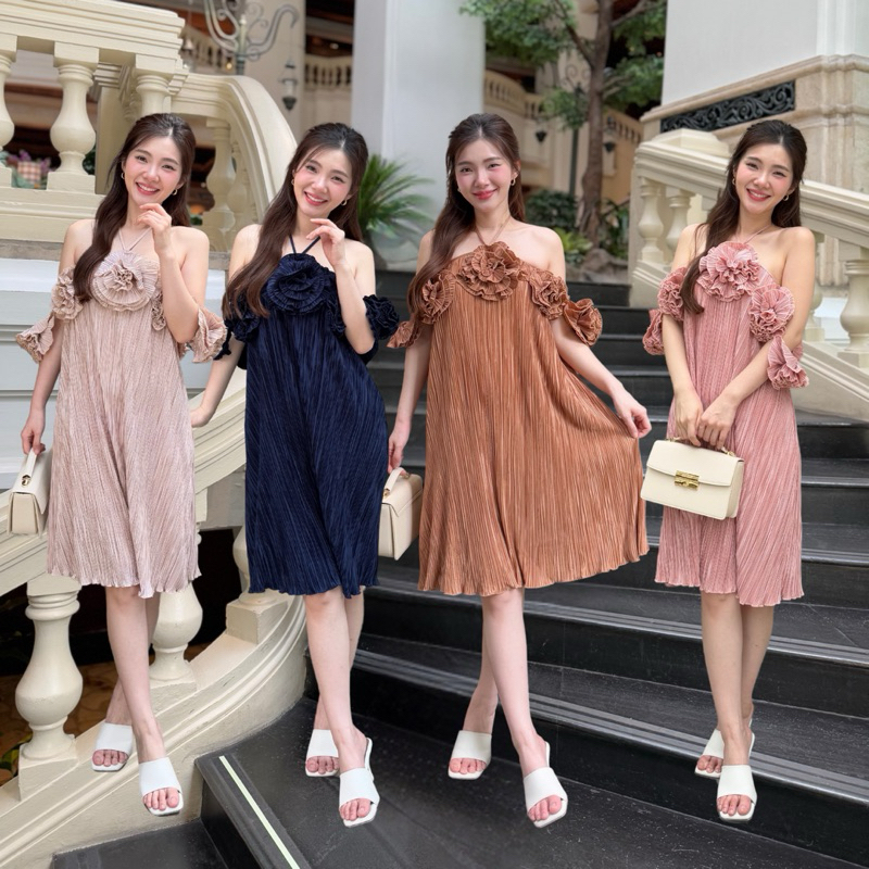 NOOZZSHOP 6010810 เดรสผ้าพลีท มินิเดรส ดอกไม้ปาดไหล่ทั้งตัว