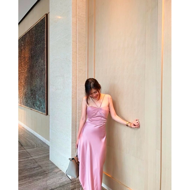 ส่งต่อ Claire Maxi Dress จากร้าน Presents Official