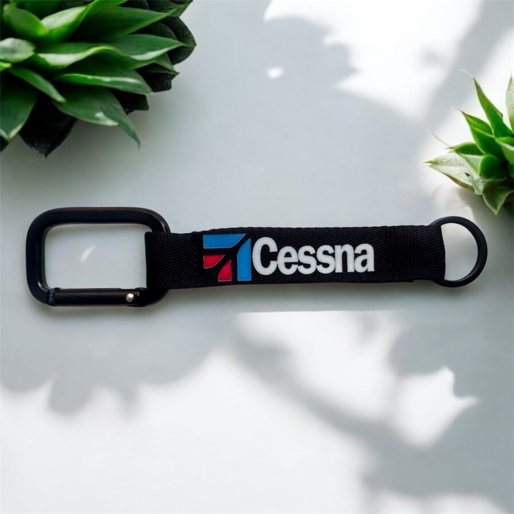 Cessna Premium Keychain พวงกุญแจCessna ลายพิเศษ ของขวัญสำหรับแฟนๆการบินที่ชอบเครื่องบินCessna.