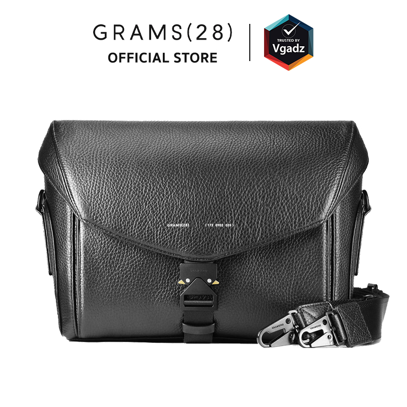 GRAMS(28) - กระเป๋าใส่กล้อง รุ่น 172 Camera Sling (Pebbled Leather)