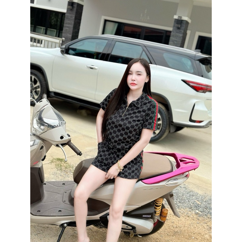 Phapassz- เซตเสื้อแต่งซิปคอปก พร้อมกางเกงขาสั้น มีกระเป๋า2ข้าง แต่งแถบกุชชี่ #Nicha - รูปที่ 6