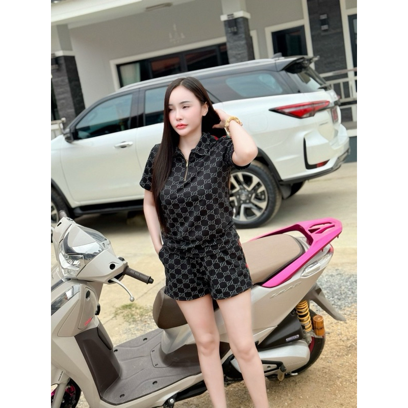 Phapassz- เซตเสื้อแต่งซิปคอปก พร้อมกางเกงขาสั้น มีกระเป๋า2ข้าง แต่งแถบกุชชี่ #Nicha - รูปที่ 5