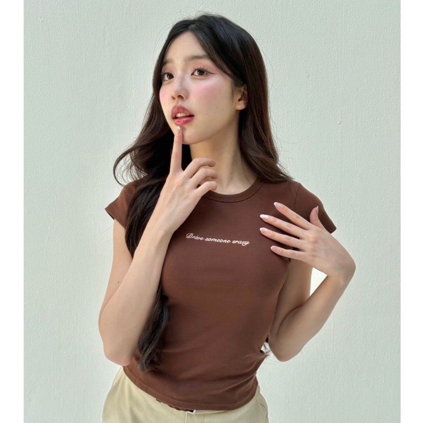 JARINYA Baby Tee (S-M) เสื้อยืดคอกลมเบบี้ทีแขนสั้น ทรงสวยเข้ารูป เนื้อผ้ายืดเกรดดี ผ้านุ่มใส่สบาย - รูปที่ 4