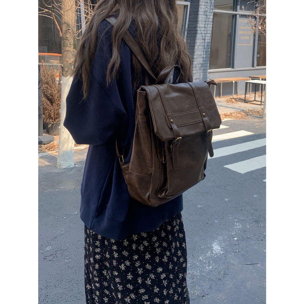 VK กระเป๋าเป้สะพายหลังสไตล์เกาหลี รุ่น Vi082 หนัง PU นิ่ม สีน้ำตาล จุของได้เยอะ ใส่แท็บเล็ตได้ - รูปที่ 5