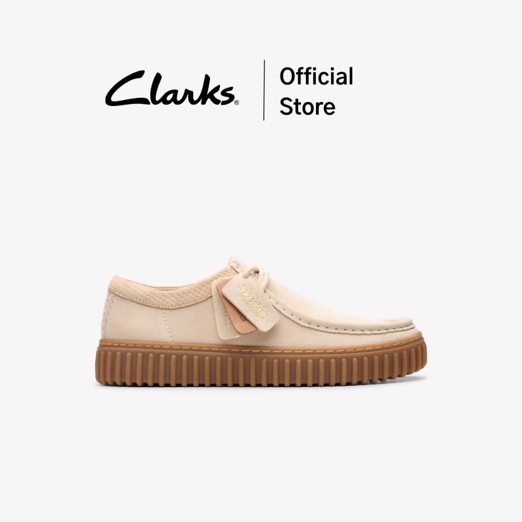 Clarks รุ่น TORHILL LO สี ECRU SUEDE รองเท้าผ้าใบผู้ชาย รองเท้า SNEAKER (รองเท้าสนีกเกอร์) หนังกลับ คุณภาพดี ใส่สบาย