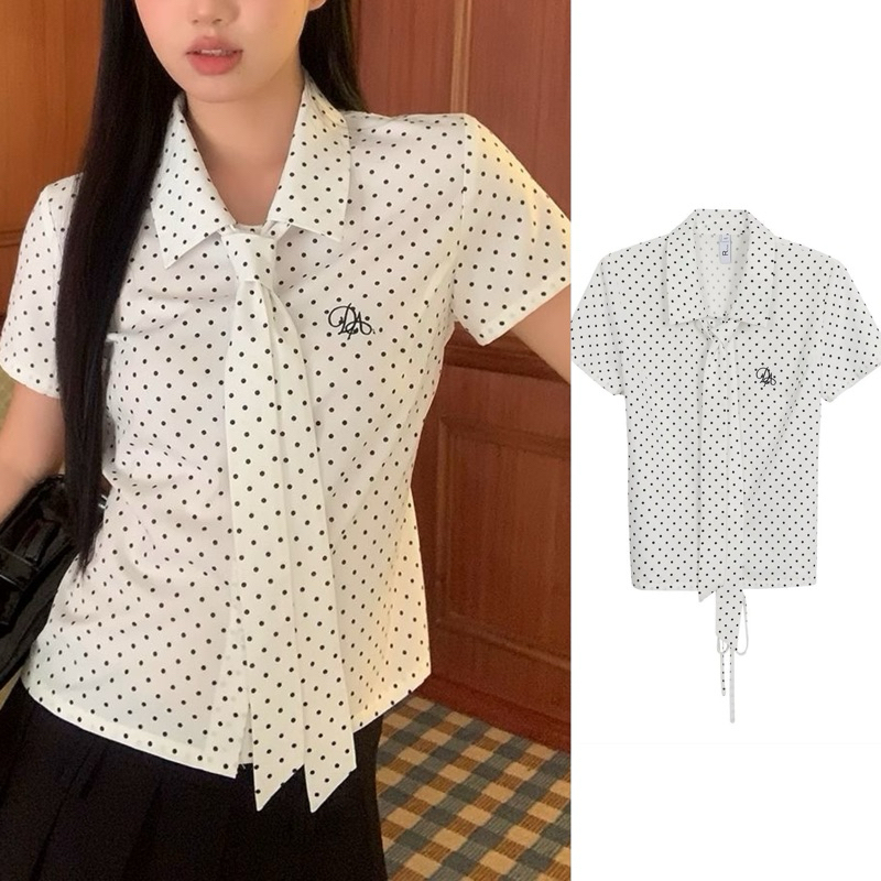 Pinkpass • ส่งจากไทยทุกวัน• S-XL  เสื้อเชิ้ตแขนสั้นลายจุดผูกเนคไทสีขาว
