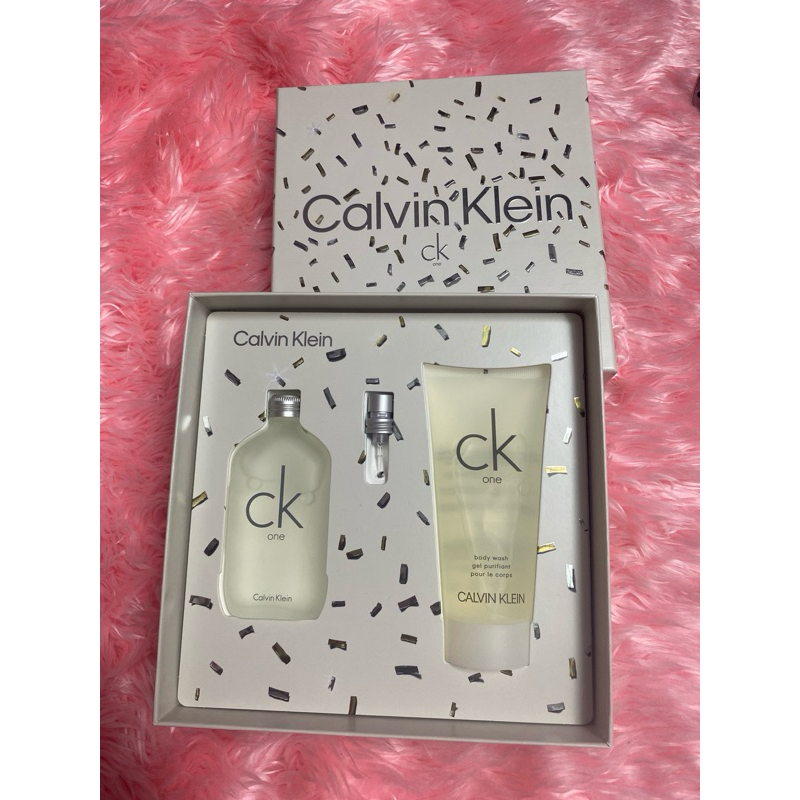 น้ำหอม ck one Eau De Toilette 50ml+Shower Gel 100ml