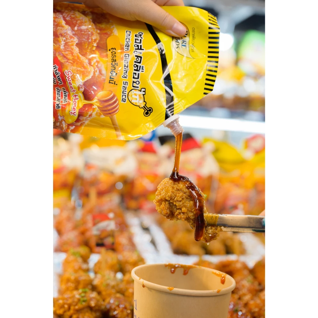 ซอสเคลือบไก่ 1000 กรัม ตรา เพียวฟู้ดส์ ซอสไก่ทอดเกาหลี ซอสไก่ทอด ซอสเผ็ดคูณ2 ซอสไก่เผ็ดเกาหลี thumbnail 10