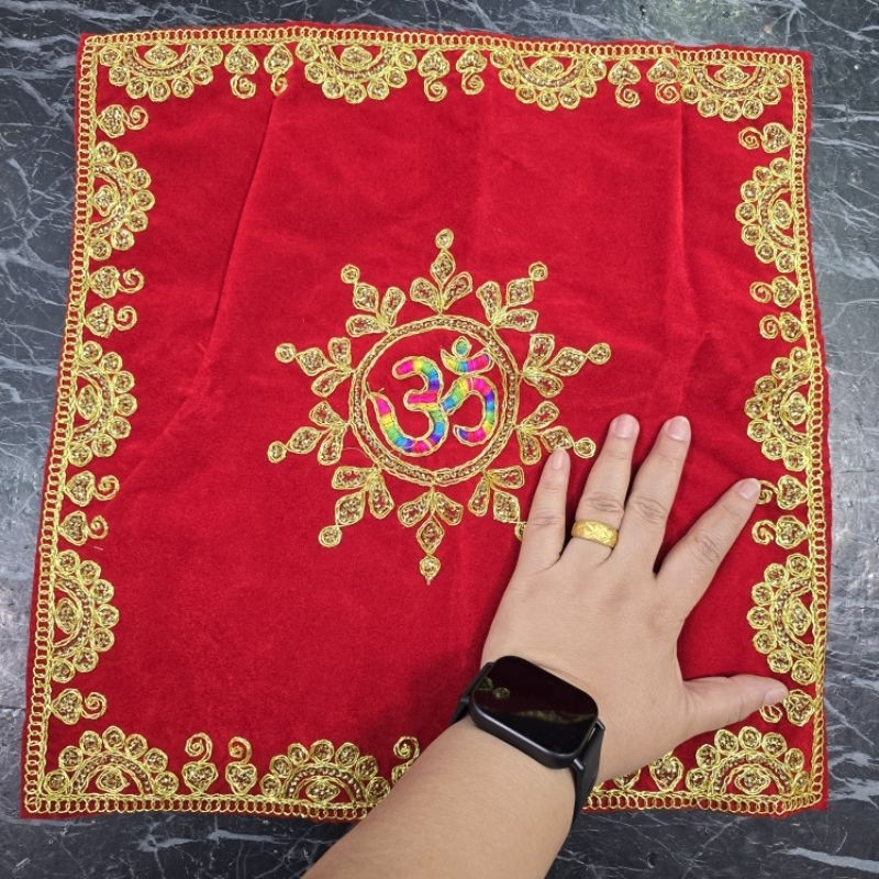 A&R Tewa Bucha ผ้ารององค์แบบเหลี่ยมขนาด 15นิ้ว