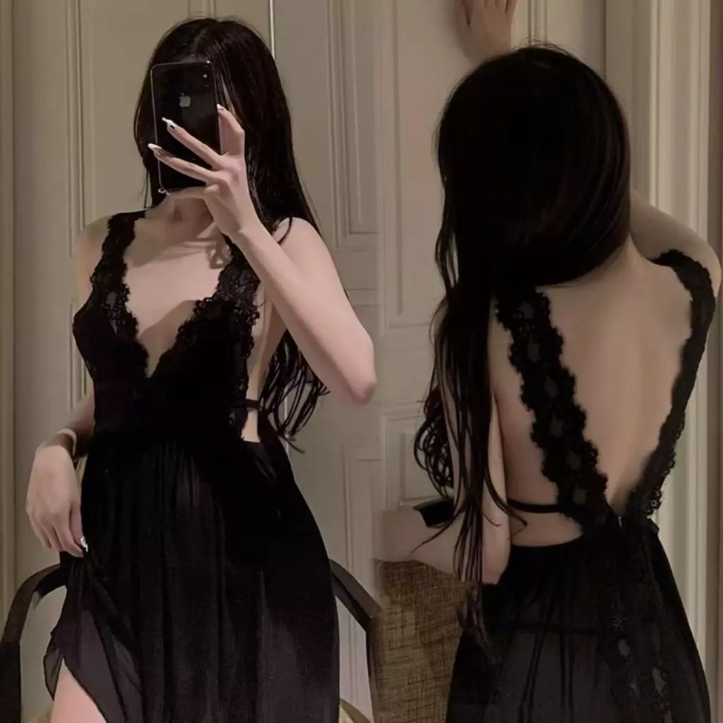 ✨เดรสลูกไม้เซ็กซี่ ชุดนอนลูกไม้ ผ้านุ่ม ระบายอากาศได้ดี สายสะพายไหล่ปรับได้ ยืดหยุ่นได้QQ81