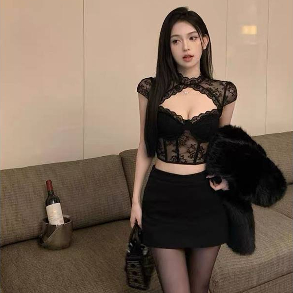 diary(bratop1901NEW)เสื้อลูกไม้เซ็กซี่ ฟองน้ำในตัว รัดรูป ทรงสวย คอเต่าลูกไม้