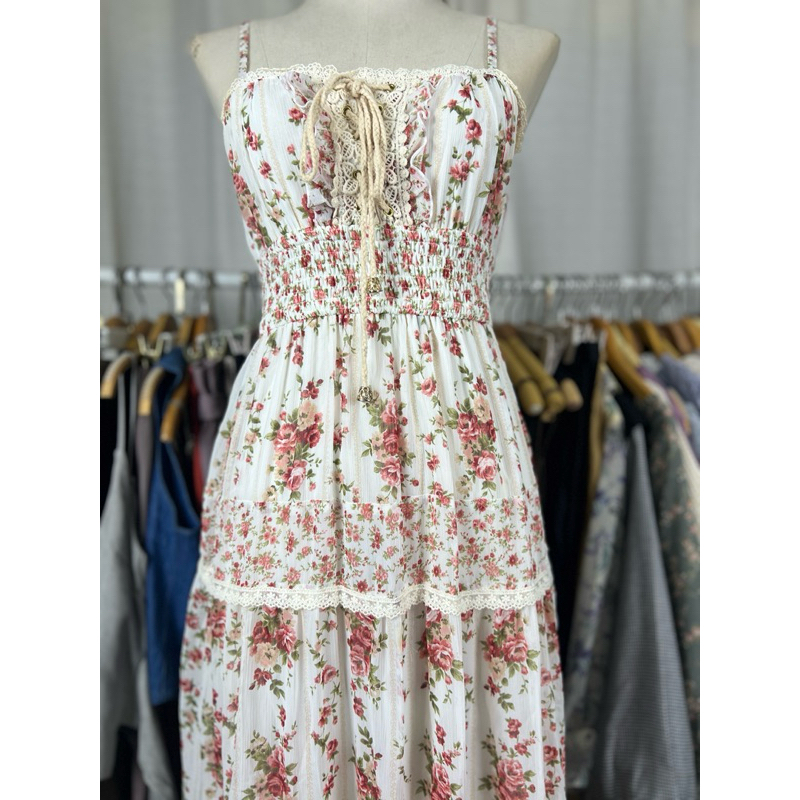 LIZ LISA ชุดเดรสขนมชั้นสายเดี่ยว