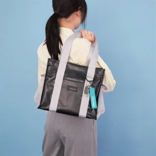 กระเป๋าผ้าใบ ทำงาน ใส่ tablet กันน้ำ สะพายไหล่ ขนาดเล็ก SHORT-LINE BAG KIDNAP ME
