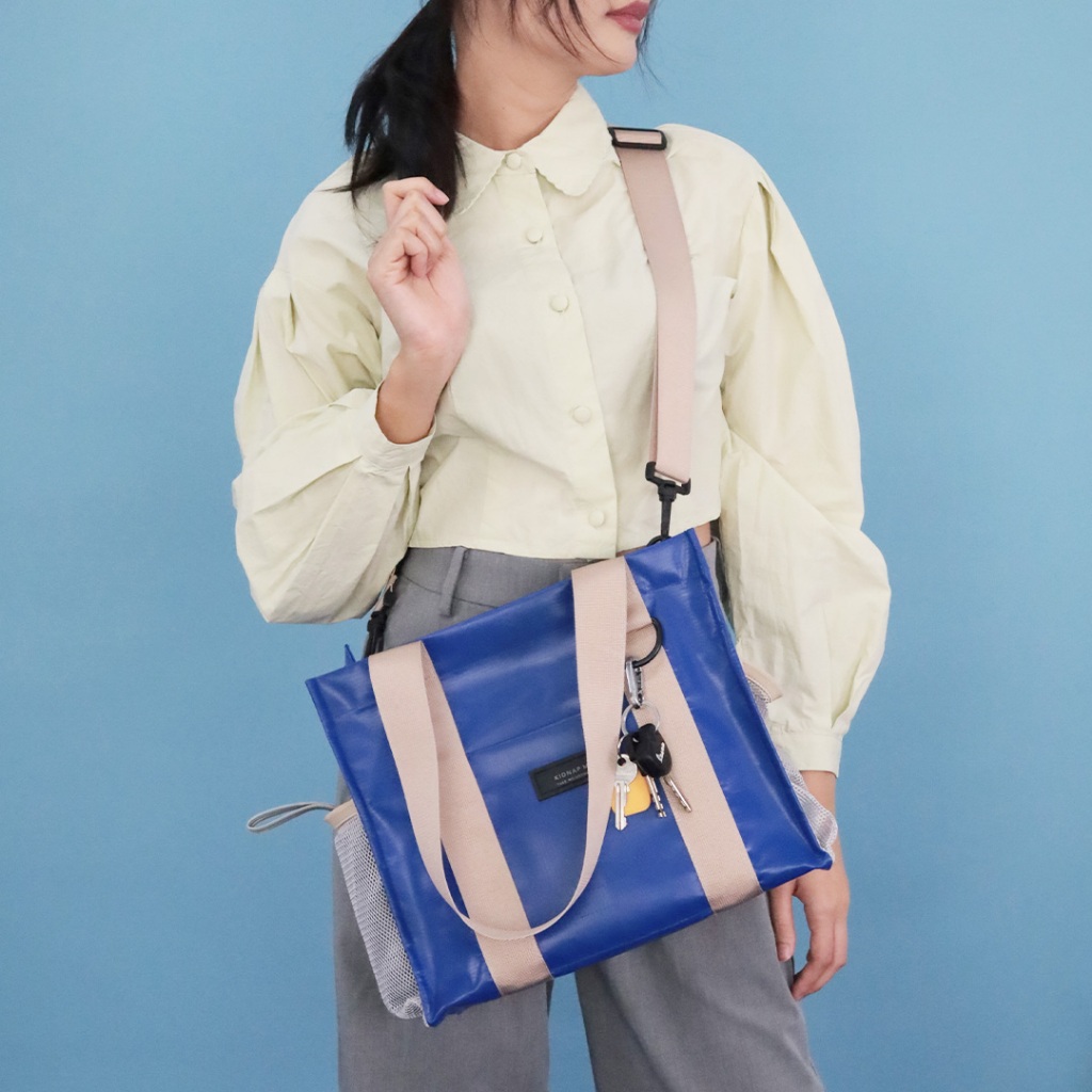 กระเป๋าผ้าใบ ทำงาน ใส่ tablet กันน้ำ สะพายไหล่ ขนาดเล็ก SHORT-LINE BAG KIDNAP ME